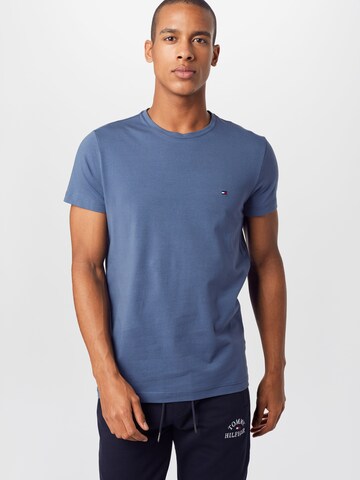 Coupe slim T-Shirt TOMMY HILFIGER en bleu : devant