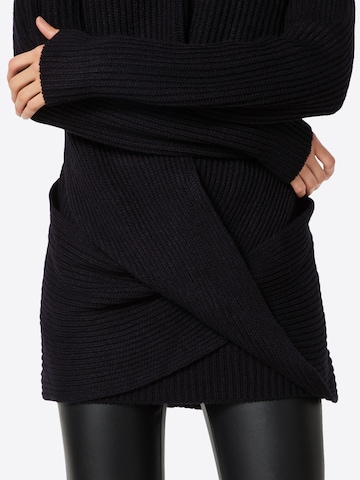 Urban Classics Sweater in Black