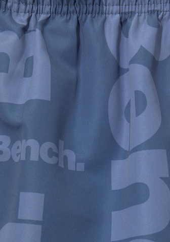 BENCH Badeshorts lange Form in Blau