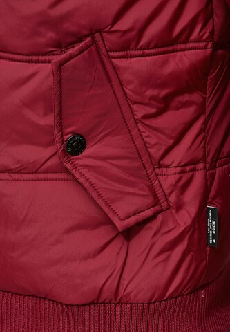 Veste d’hiver 'Adrian ZA' INDICODE JEANS en rouge