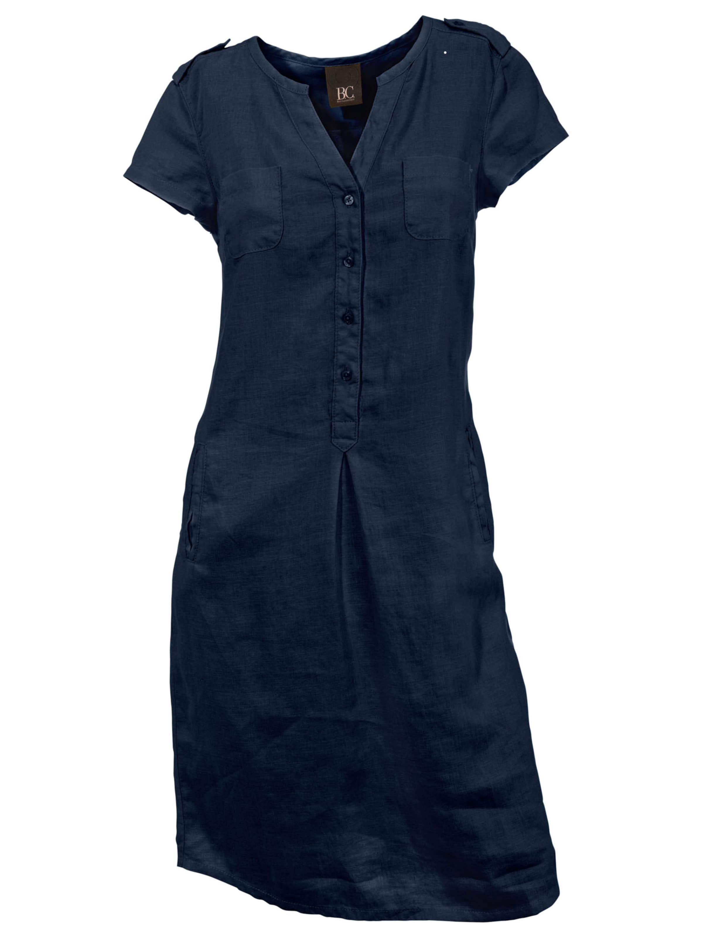 Rochie de la heine pe albastru: față