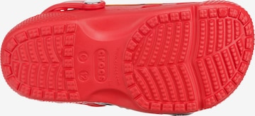 Chaussure basse Crocs en rouge