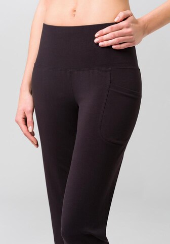 LASCANA ACTIVE - Skinny Pantalón deportivo en negro