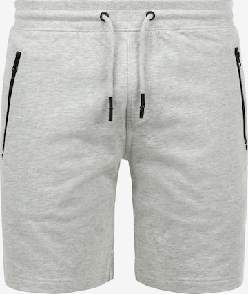 !Solid Regular Sweatshorts 'Taras' in Grau: predná strana