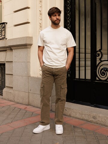 Casual White Tshirt By DAN FOX APPAREL