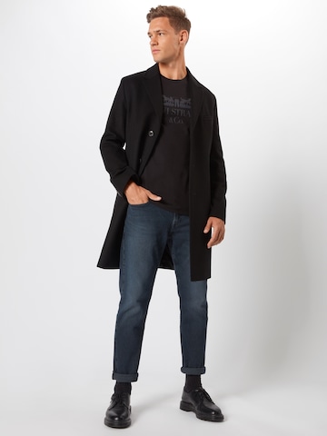 LEVI'S ® Regular Shirt in Black