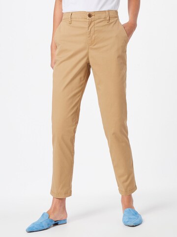 Regular Pantalon chino 'GIRLFRIEND' GAP en marron : devant