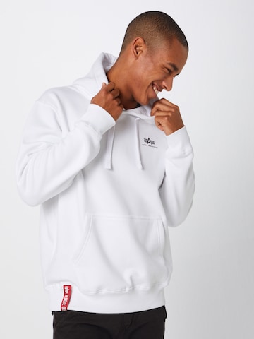 ALPHA INDUSTRIES Regular fit Sweatshirt i vit: framsida