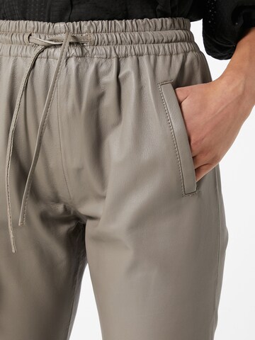 OAKWOOD Slimfit Spodnie 'Gift' w kolorze beżowy