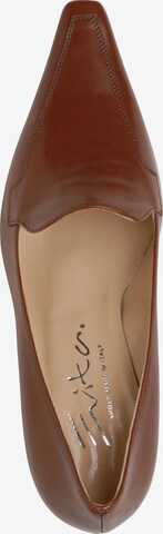 EVITA Pumps in Brown