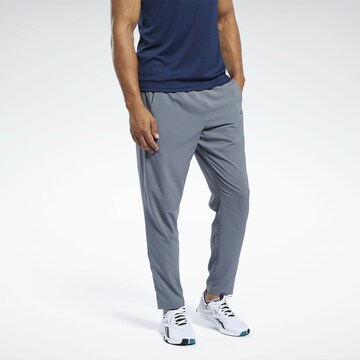 Reebok Loose fit Workout Pants in Grey: front