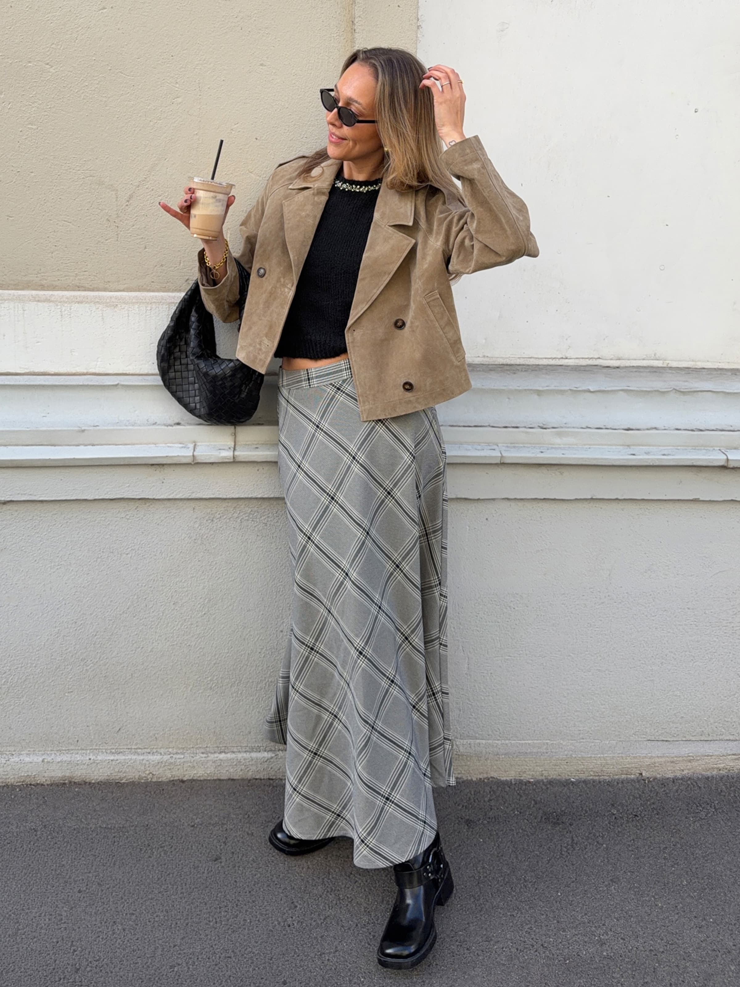 Giulia - Suede Jacket Look by VERO MODA