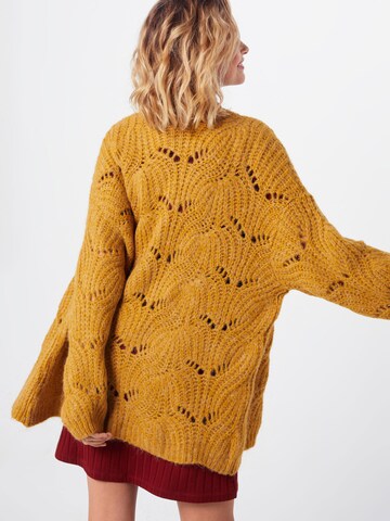 ABOUT YOU Knit cardigan 'Fiona' in Yellow: back