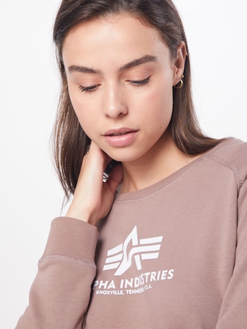 ALPHA INDUSTRIES Sweatshirt in Roze