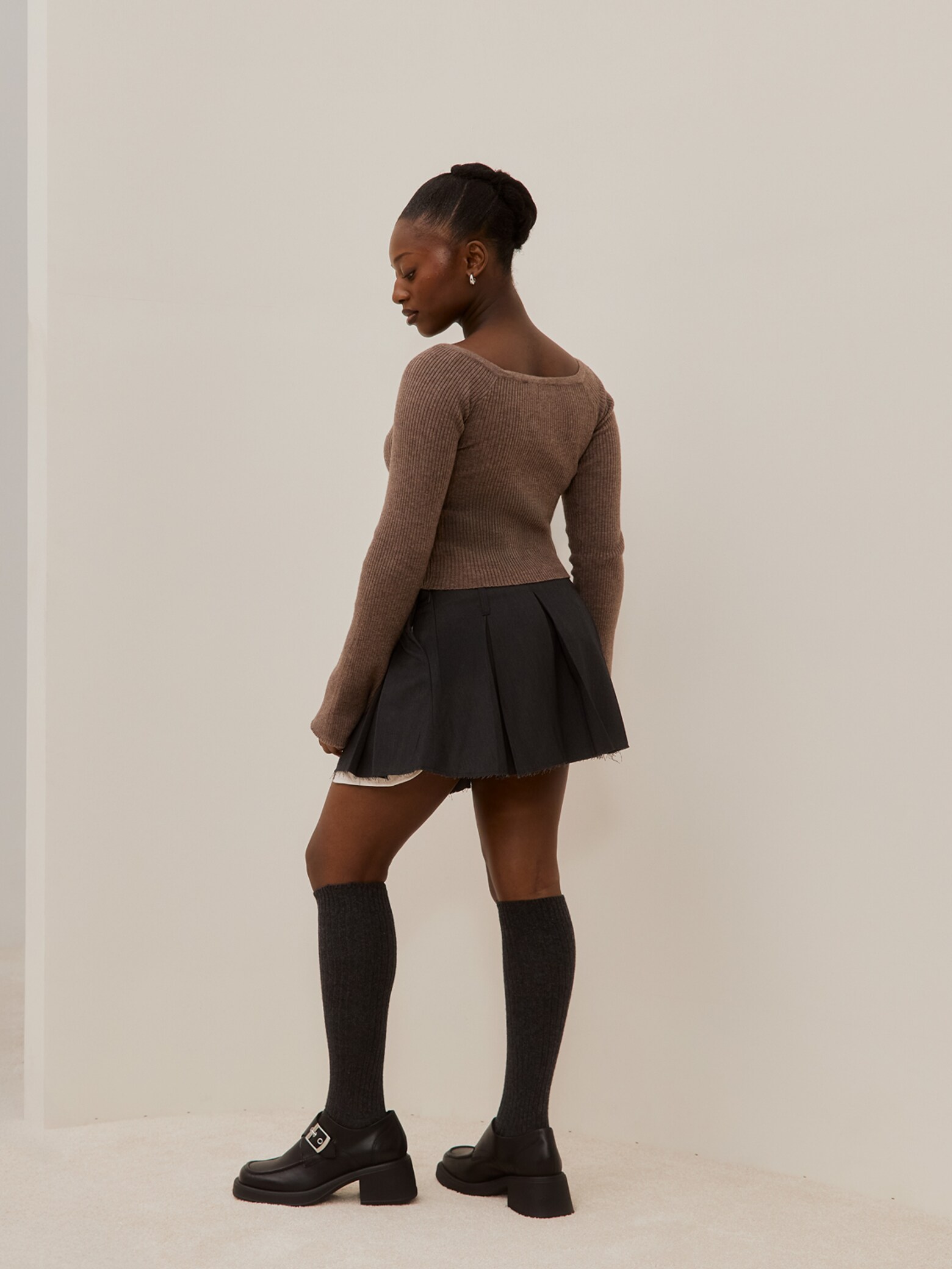 Schekina-Divine - Plaid Mini Skirt Look