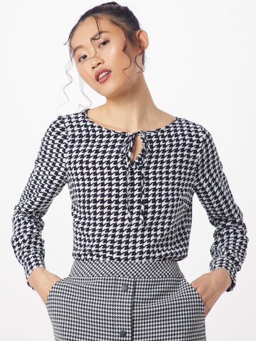 COMMA Blouse in Zwart: voorkant