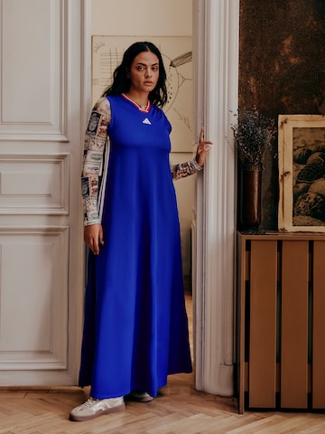 Adiadas Maxi Dress Look