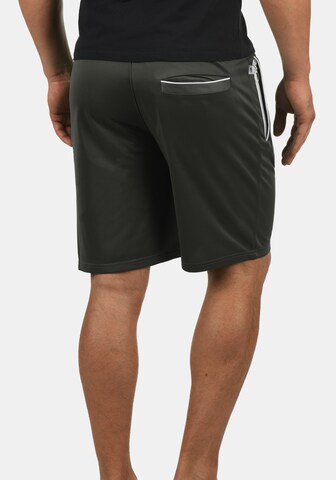 !Solid Regular Sweatshorts 'Leando' in Grau