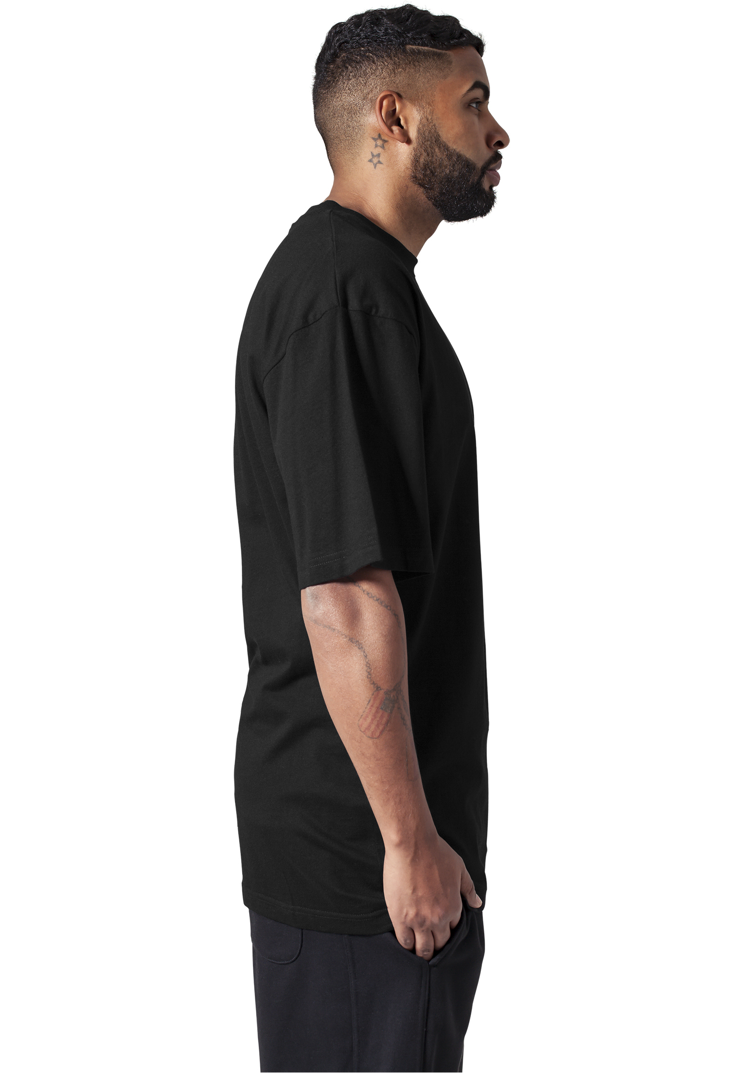 OXXny Odzież Urban Classics Koszulka w kolorze Czarnym 