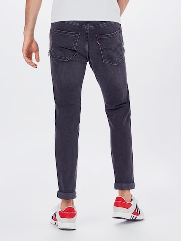 LEVI'S ® Tapered Jeans '512™' in Zwart