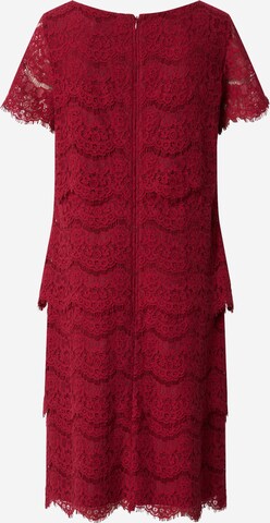 Robe de cocktail Vera Mont en rouge