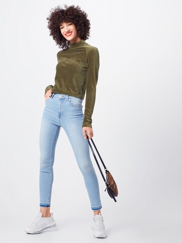 NA-KD Skinny Jeans in Blau