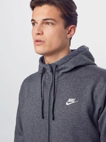 Nike Sportswear Rovný strih Tepláková bunda 'Club Fleece' - Sivá