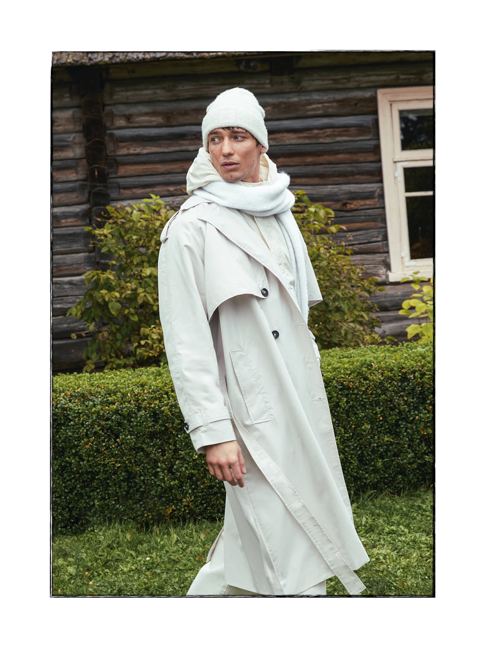 Because monochrome never goes unnoticed Draped in White