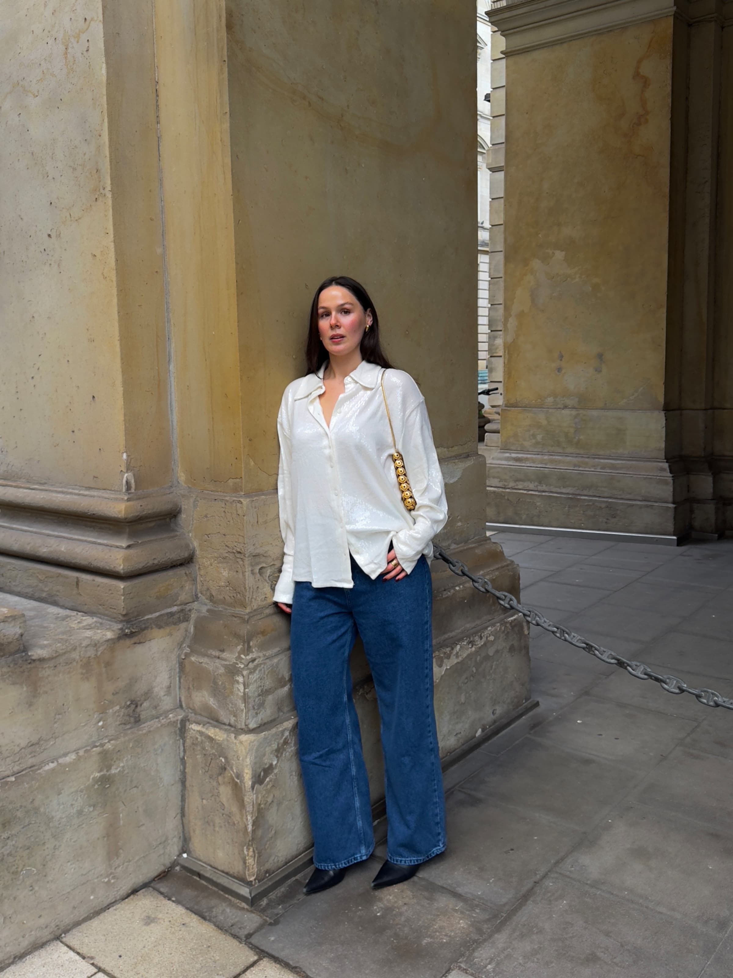 Marie Schmitz - White Blouse With Jeans Look