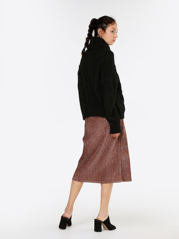 Pull-over 'Akito' tigha en noir : derrière