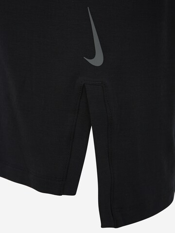 Coupe regular T-Shirt fonctionnel NIKE en noir