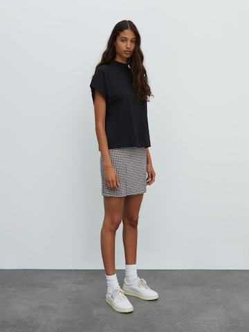 EDITED - Camiseta 'Valentina' en negro