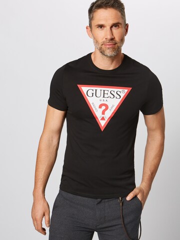 GUESS T-Shirt in Schwarz