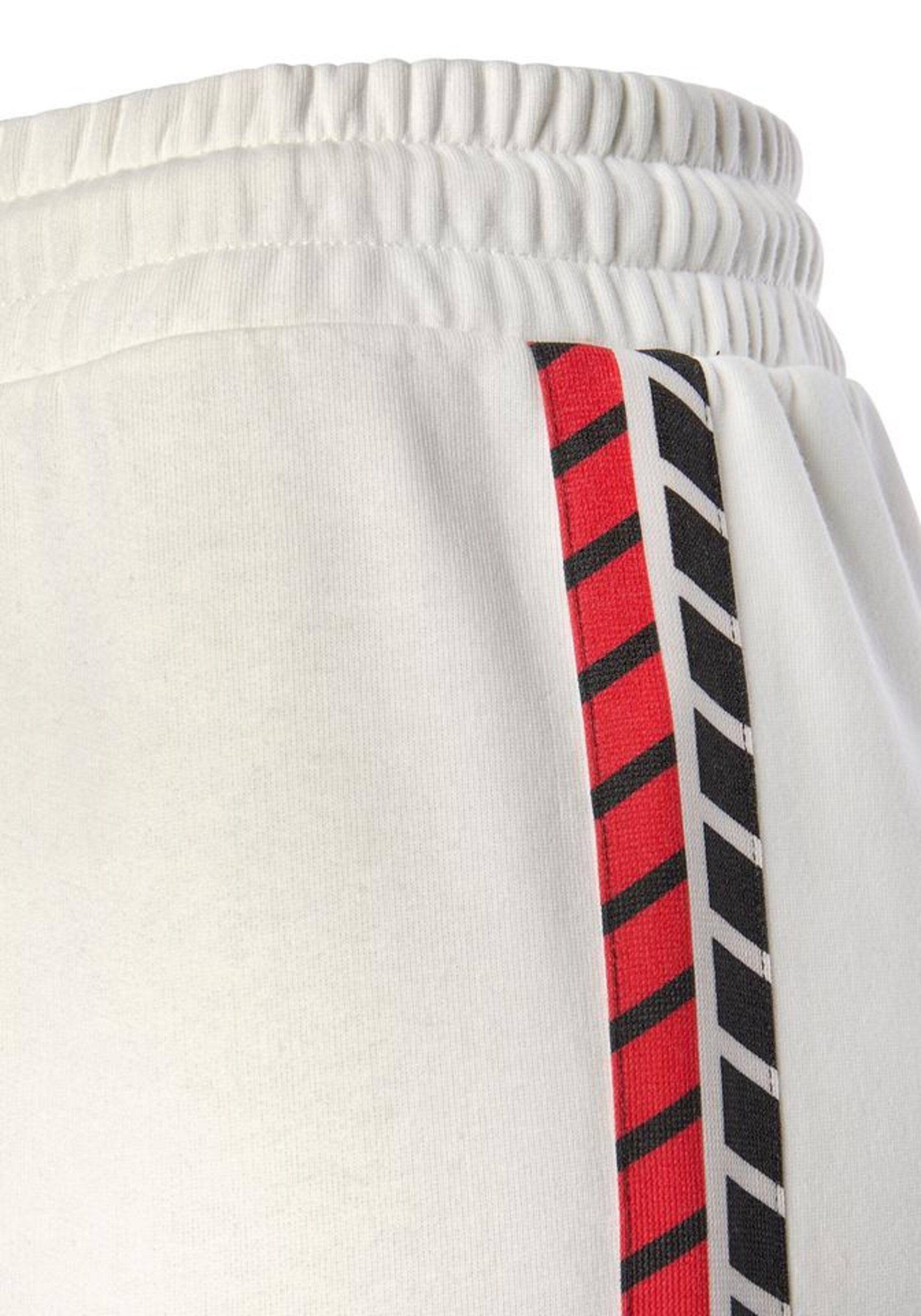 BENCH Tapered Hose in Beige