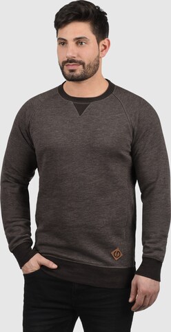 !Solid Sweatshirt in Brown: front