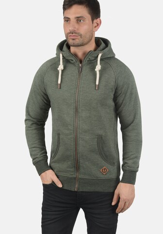 !Solid Zip-Up Hoodie 'Vitu' in Green: front