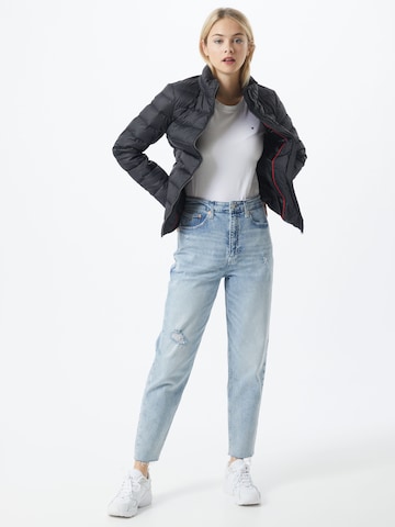 Tommy Jeans Winterjas 'Essential' in Zwart