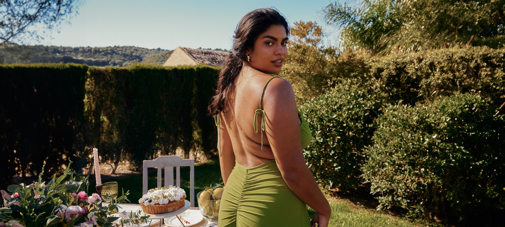 Pour les invités de mariage Elegant curvy looks