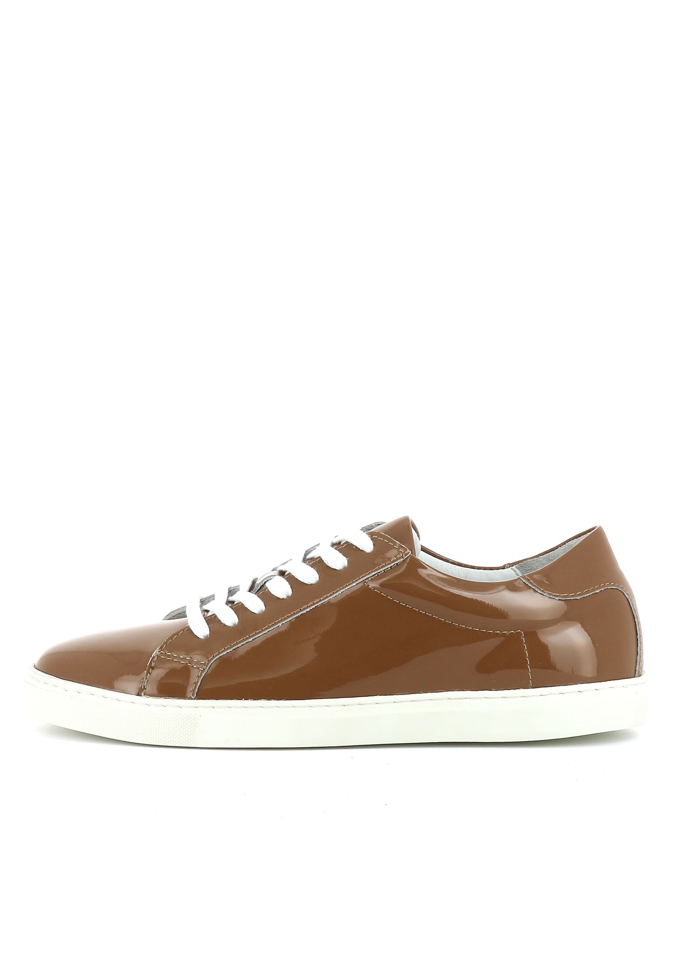 EVITA Sneakers laag in Bruin