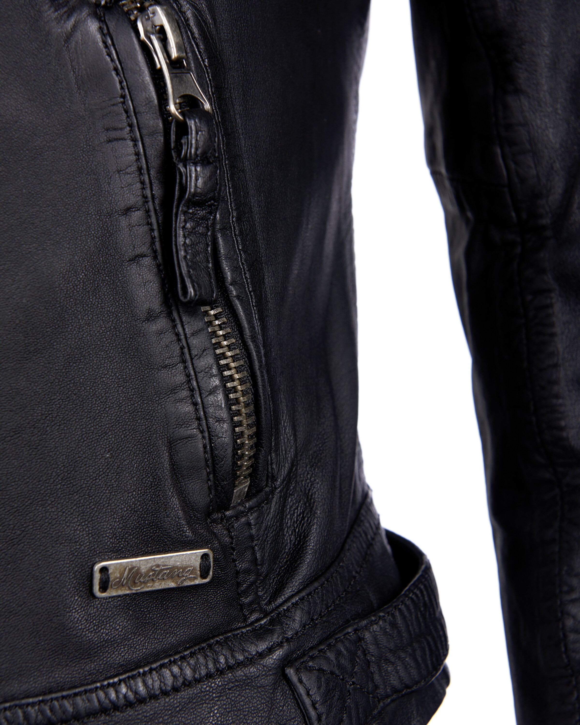 MUSTANG Between-season jacket 'Chica' in Black