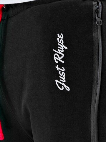 Urban Classics Tapered Broek in Zwart