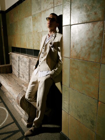 Classy Beige Suit Look by ROY ROBSON