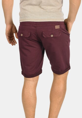 BLEND Regular Chinoshorts 'Claudio' in Rot