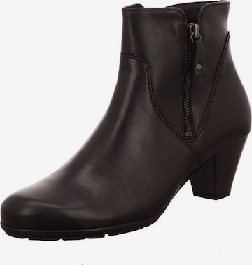 GABOR Ankle Boots in Black: front