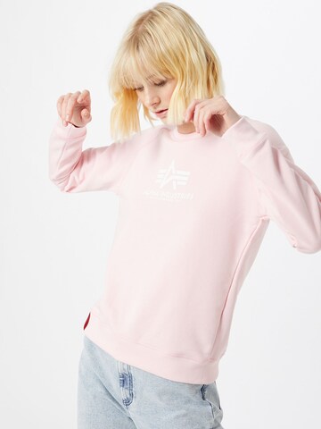 ALPHA INDUSTRIES Sweatshirt in Pink