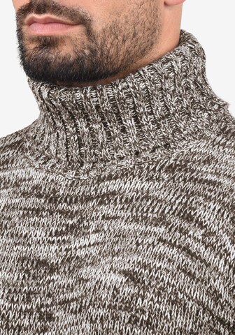 !Solid Sweater 'Philaremo' in Brown