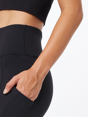 Marika Skinny Workout Pants in Black