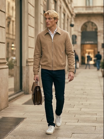 Confident Commuter Look