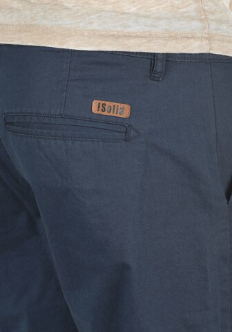 !Solid Regular Chinohose 'Thement' in Blau