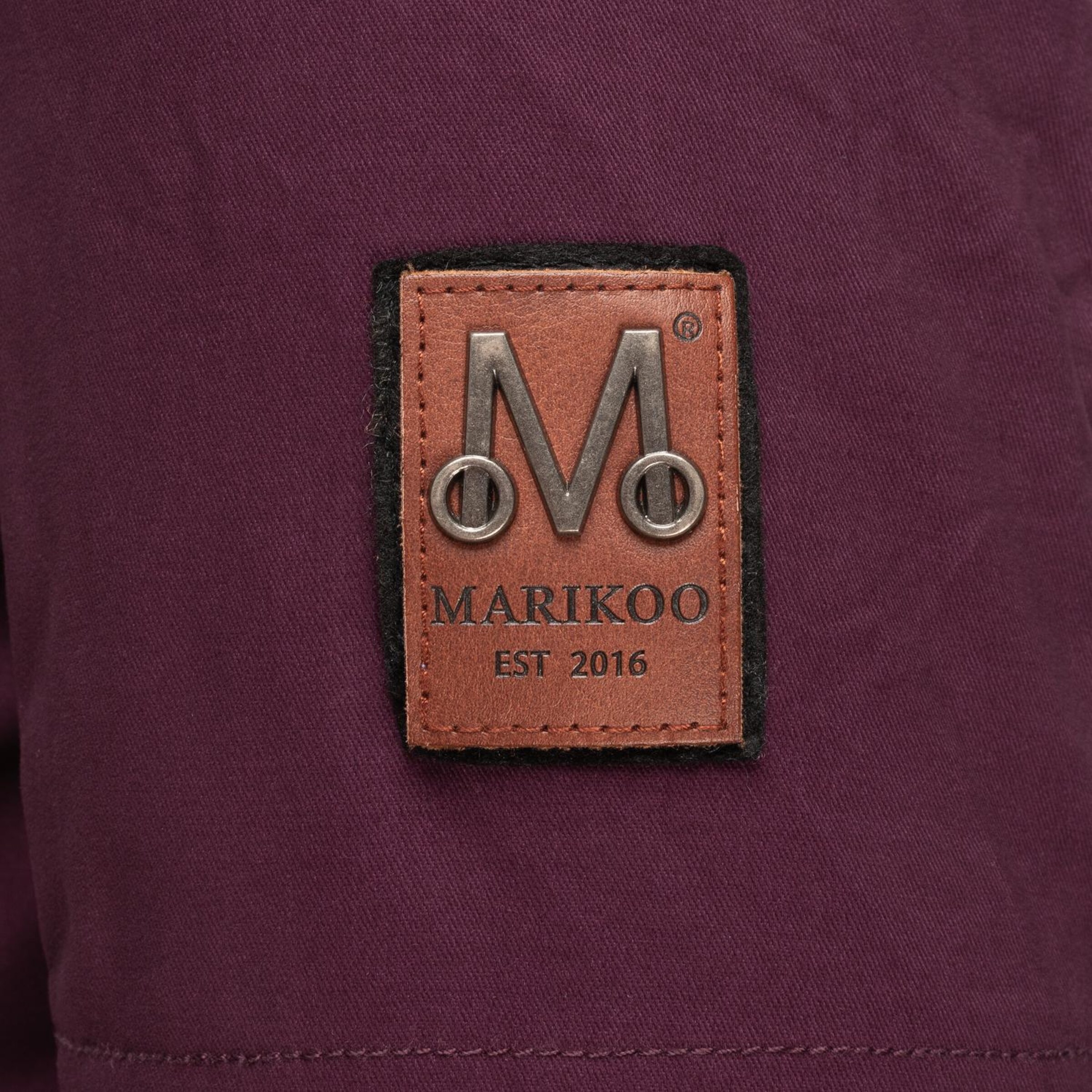 MARIKOO Talviparka 'La Viva' värissä punainen